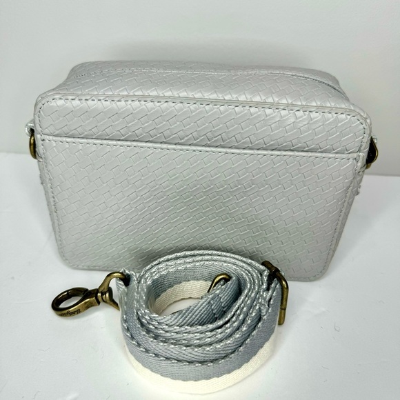 Thirty-One Boutique Crossbody Bag in Whisper Grey Basketweave - Picture 6 of 10